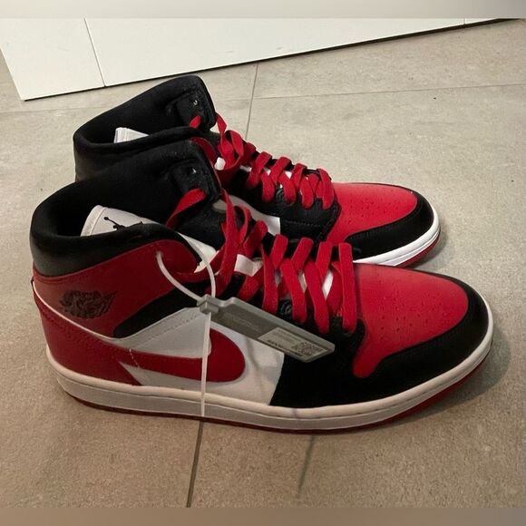 2 ITEM BUNDLE - Jordan 1 Bred Toe Hightops - Bottega Veneta Mule Heels - Size 10 - Picture 2 of 16